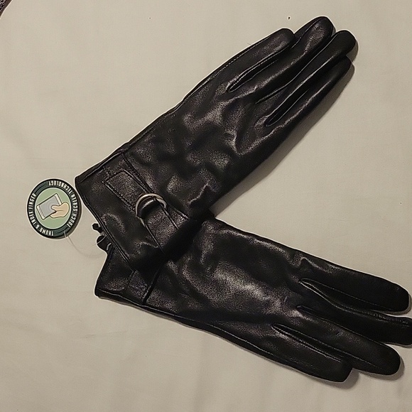 Andienne Vittadini Black Leather Gloves - Picture 2 of 4